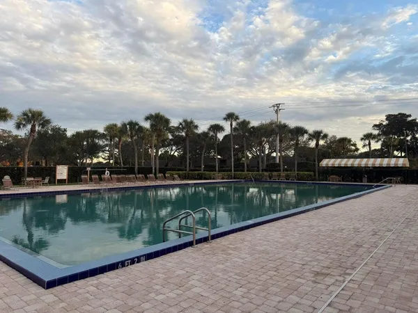 $2,450 | 7117 71st Way, West Palm Beach, FL 33407