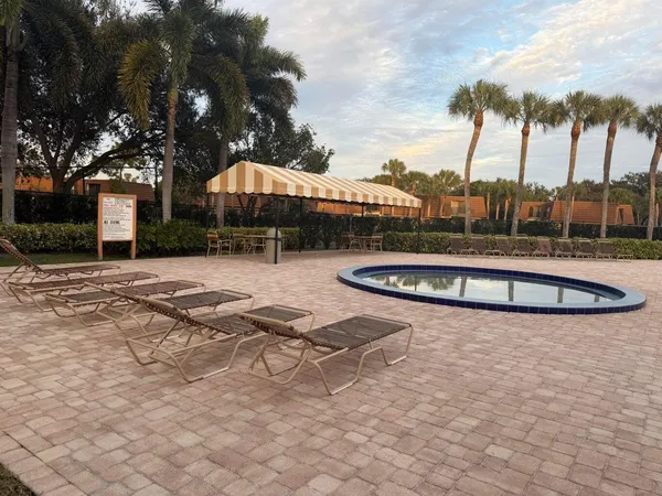 $2,450 | 7117 71st Way, West Palm Beach, FL 33407