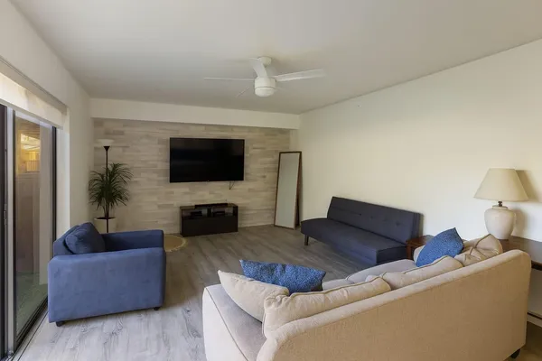 $2,450 | 7117 71st Way, West Palm Beach, FL 33407