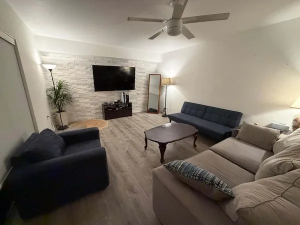 $2,450 | 7117 71st Way, West Palm Beach, FL 33407