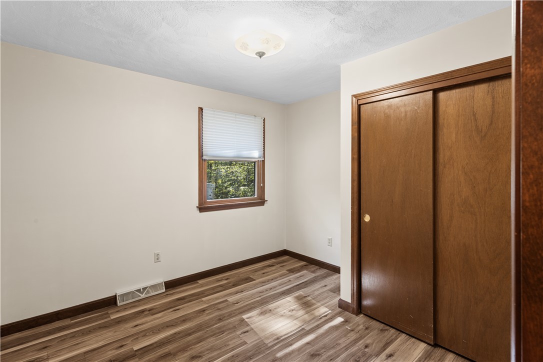 886 Weaver Hill Road Coventry, RI 02816 - Photo 11 of 50