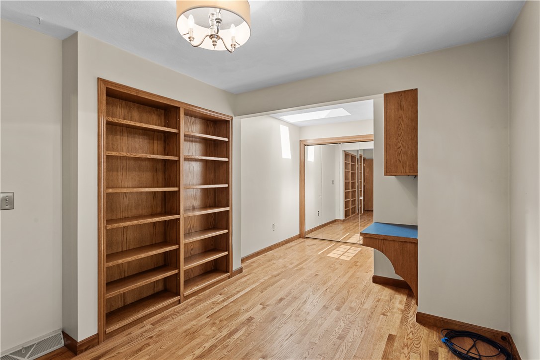 886 Weaver Hill Road Coventry, RI 02816 - Photo 14 of 50