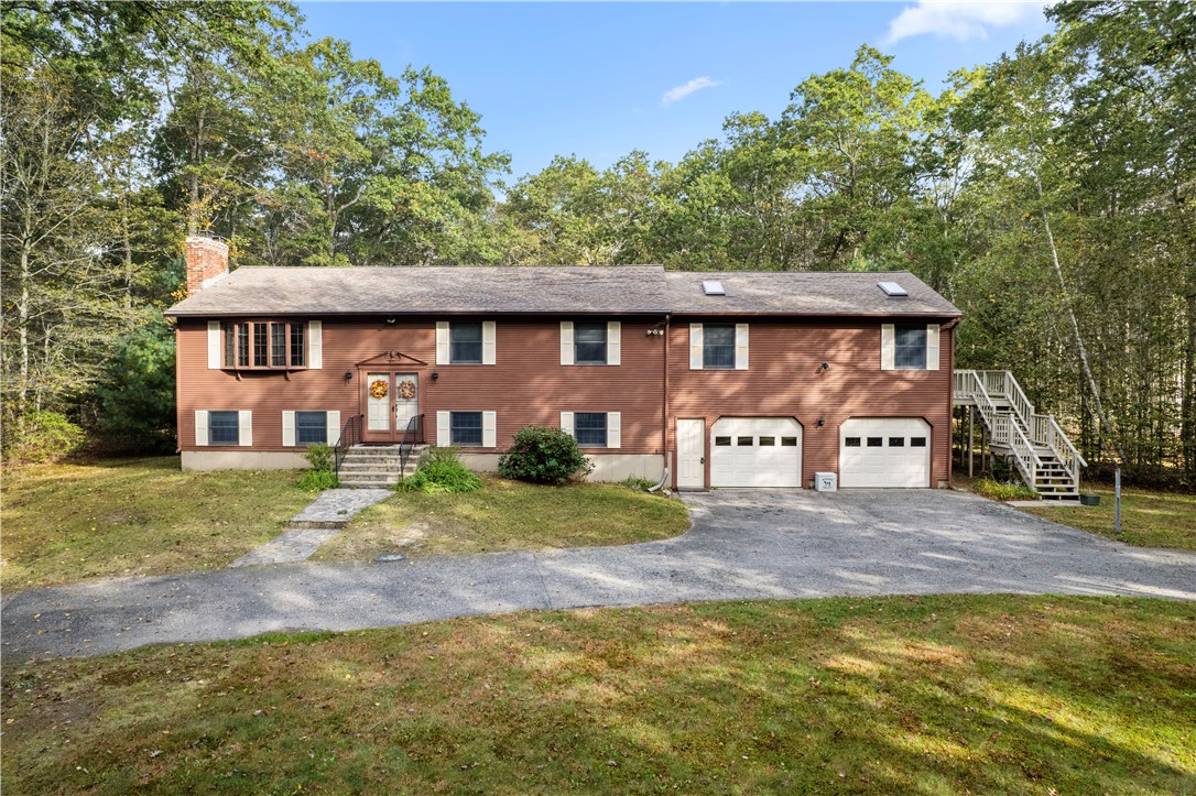 886 Weaver Hill Road Coventry, RI 02816 - Photo 2 of 50