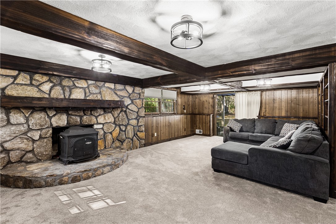 886 Weaver Hill Road Coventry, RI 02816 - Photo 33 of 50