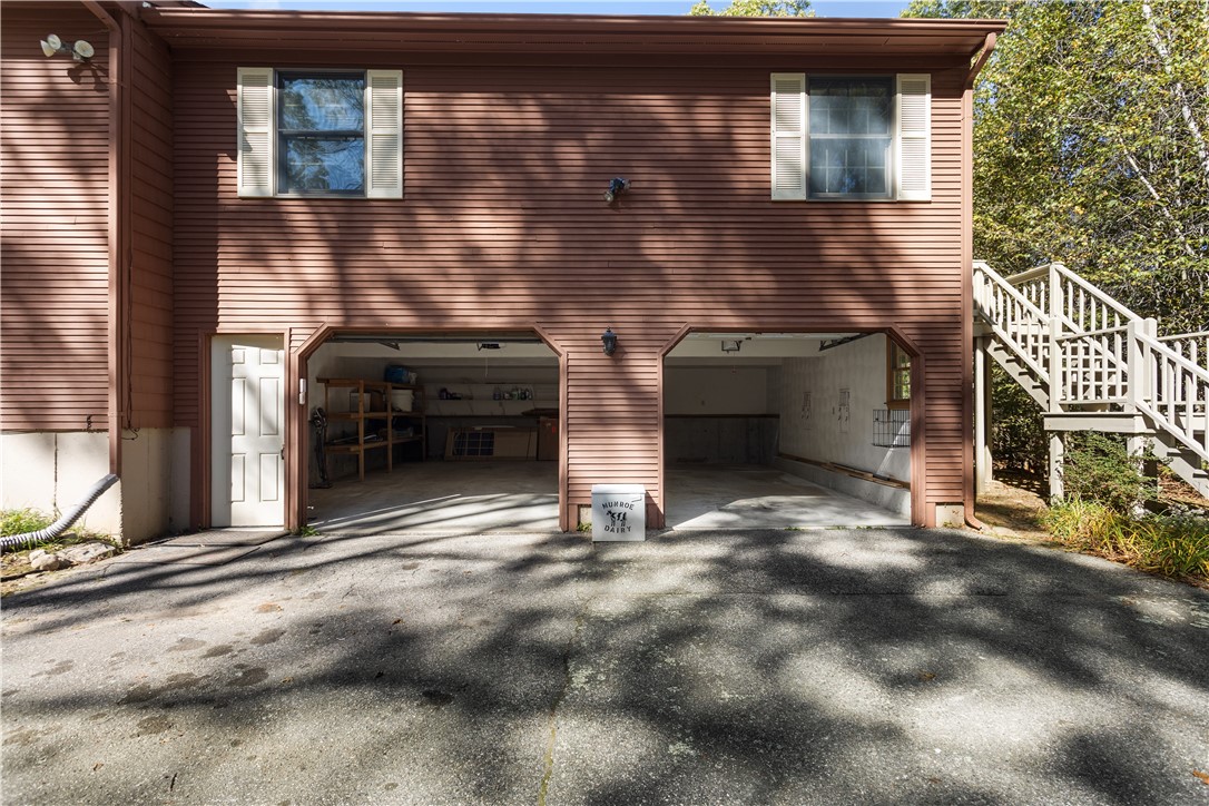 886 Weaver Hill Road Coventry, RI 02816 - Photo 5 of 50