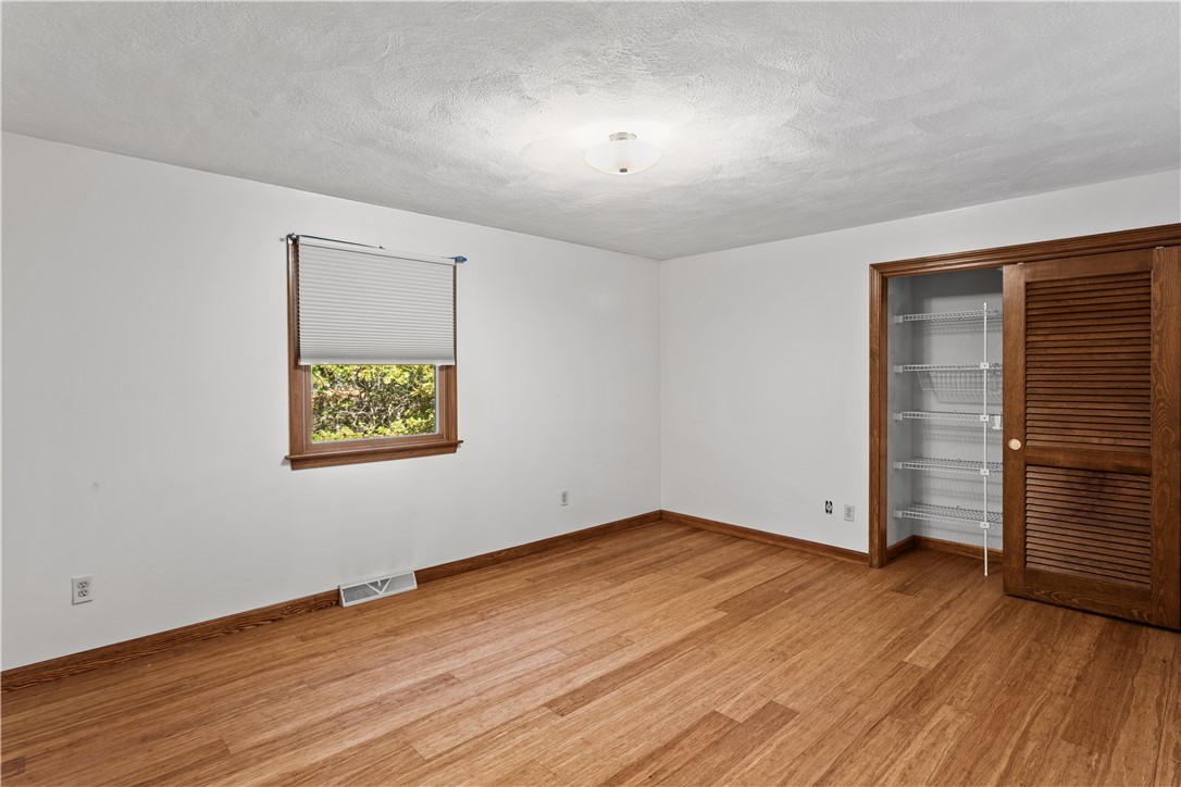 886 Weaver Hill Road Coventry, RI 02816 - Photo 9 of 50