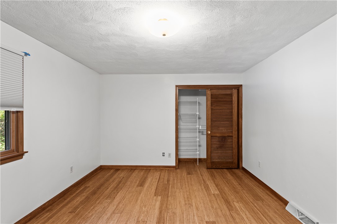 886 Weaver Hill Road Coventry, RI 02816 - Photo 10 of 50