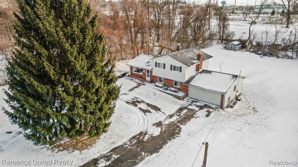 5731 Flemings Lake Road Clarkston, MI 48348 - Photo 5 of 54 Gallery Image 5