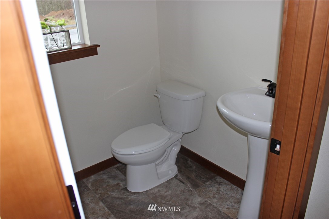 49 Ridgetop Lane Elma, WA 98541 - Photo 8 of 22 Gallery Image 8