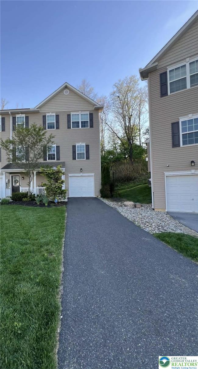 2290 Rising Hill Road Whitehall, PA 18052 - Photo 2 of 25