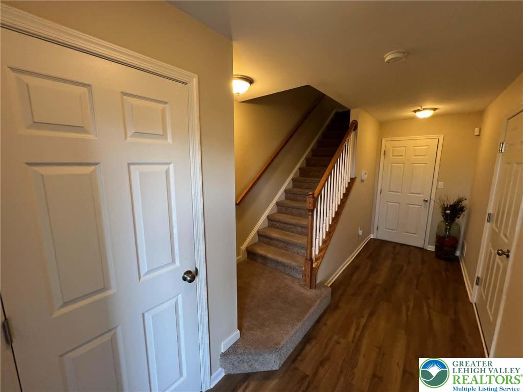2290 Rising Hill Road Whitehall, PA 18052 - Photo 4 of 25