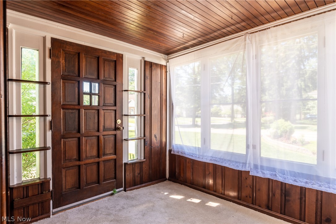 1585 Lyndhurst Road Lyndhurst, OH 44124 - Photo 3 of 35 Gallery Image 3