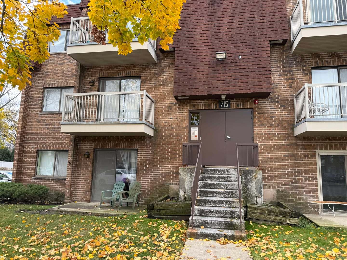 715 West Central Road, Unit A8 Mount Prospect, IL 60056 - Photo 3 of 19 Gallery Image 3