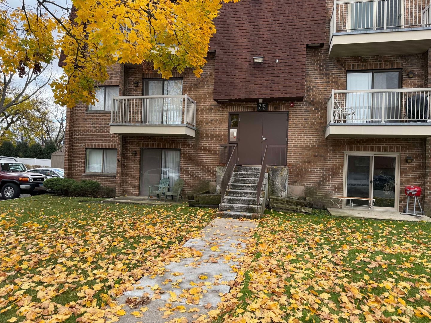 715 West Central Road, Unit A8 Mount Prospect, IL 60056 - Photo 4 of 19 Gallery Image 4