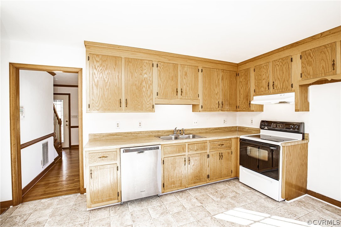 218 Eastman Road Chesterfield, VA 23236 - Photo 11 of 29 Gallery Image 11