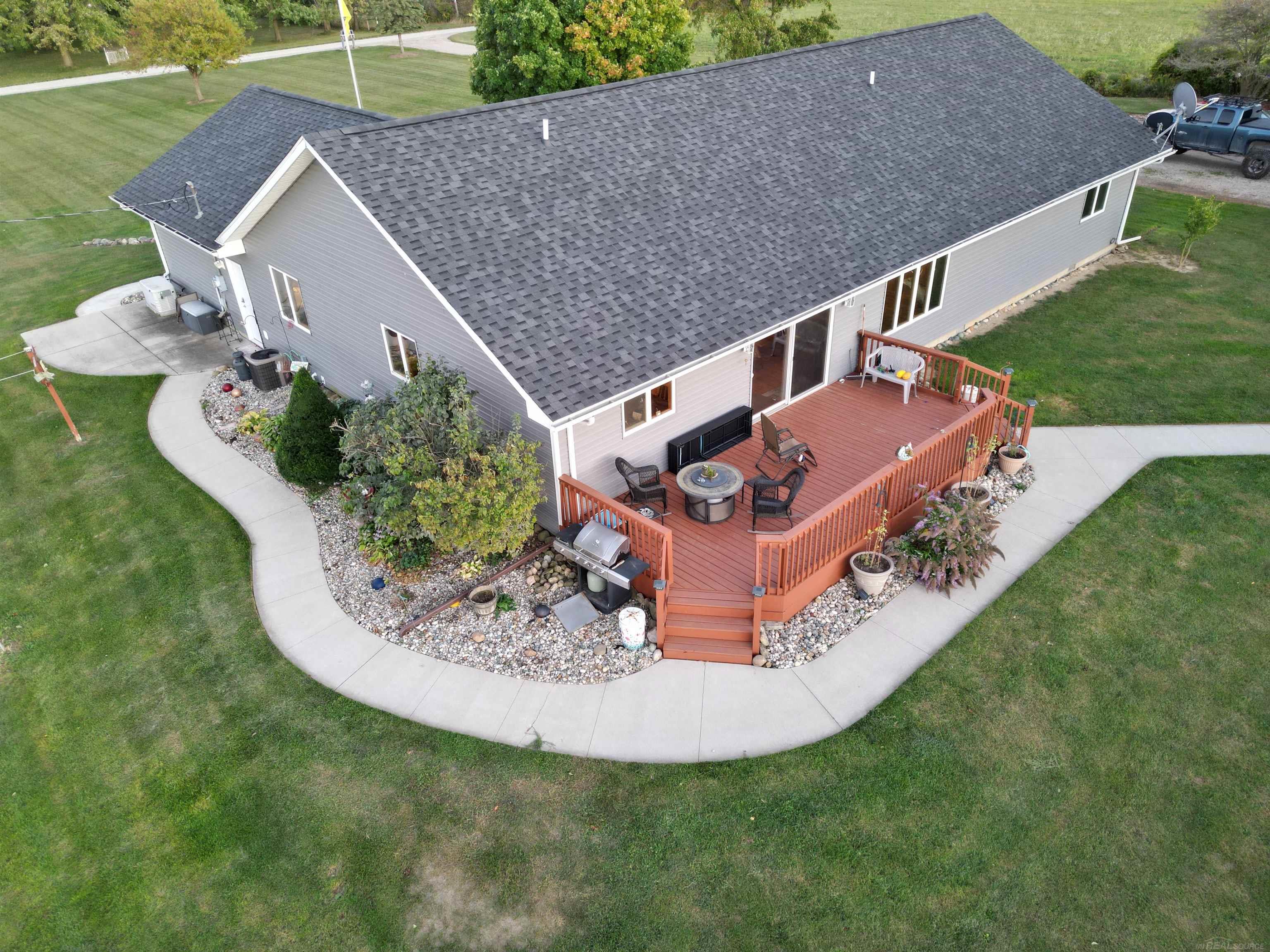 5173 Gleason Road Emmett, MI 48022 - Photo 7 of 50
