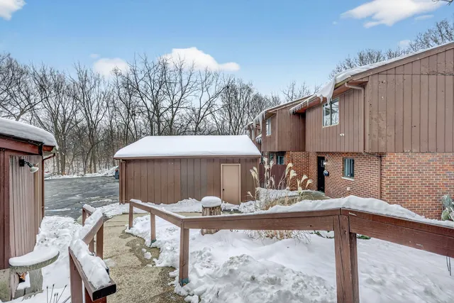 $219,900 | 1467 Midland Court, Unit 3, Joliet, IL 60436