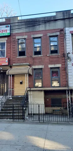 $1,400,000 | 36-09 31st Street | Long Island City