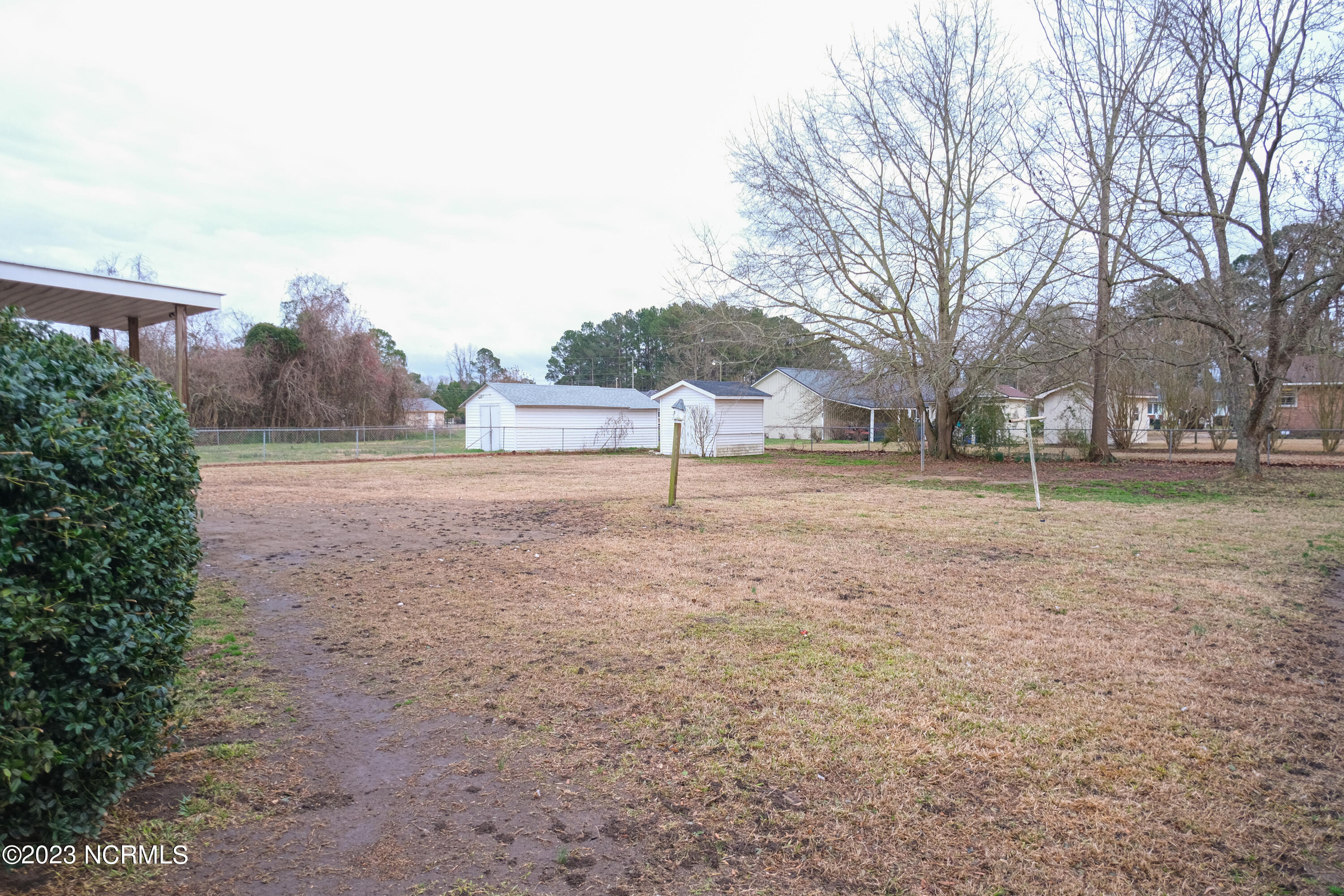 833 Tyree Road Kinston, NC 28504 - Photo 9 of 37 007