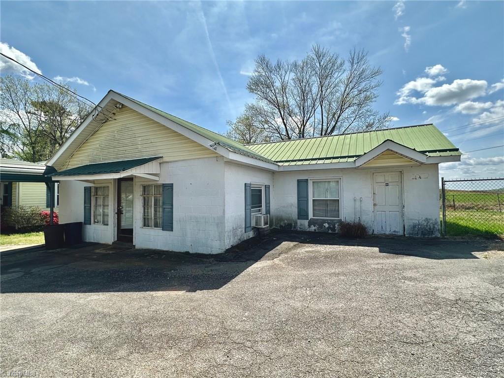 8431 Austin Traphill Road Elkin, NC 28621 - Photo 22 of 28