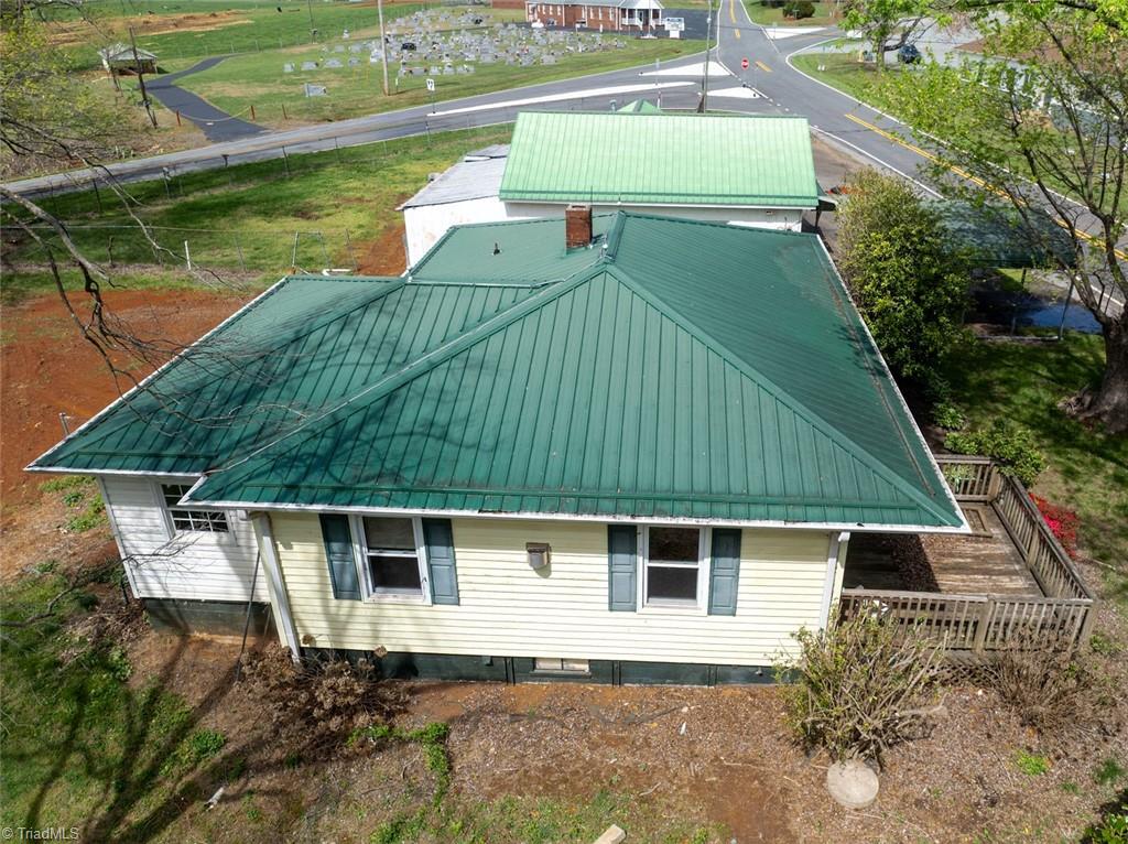 8431 Austin Traphill Road Elkin, NC 28621 - Photo 5 of 28