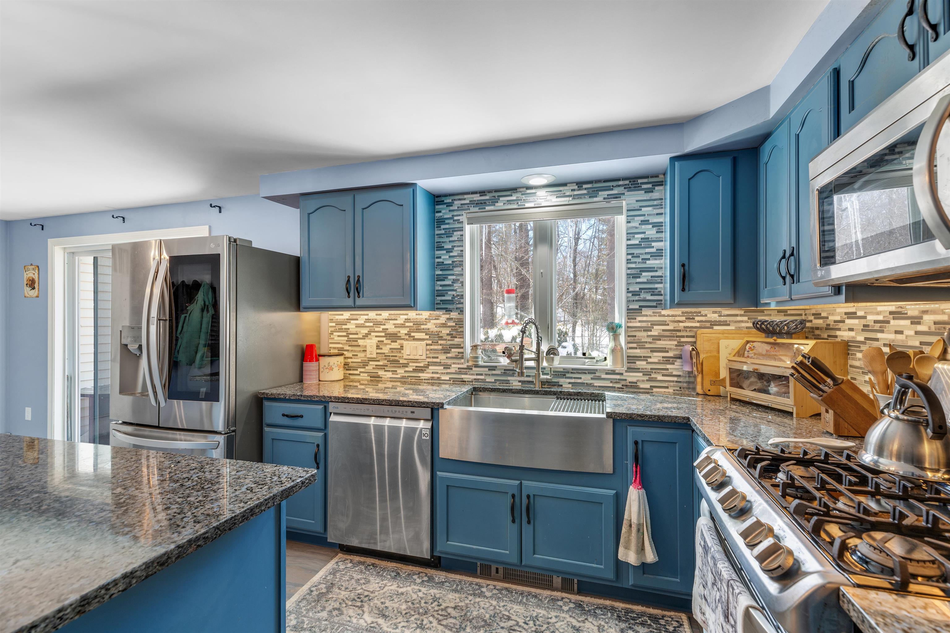 17 Cottage Circle Lebanon, NH 03784 - Photo 6 of 30