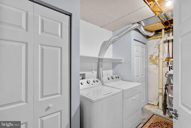 $1,100,000 | 2467 Cypress Green Lane, Herndon, VA 20171