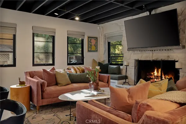 $825,000 | 252 Crest Cir Drive, Lake Arrowhead, CA 92352