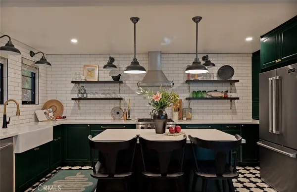 $825,000 | 252 Crest Cir Drive, Lake Arrowhead, CA 92352