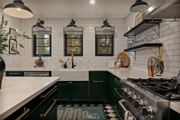 $825,000 | 252 Crest Cir Drive, Lake Arrowhead, CA 92352