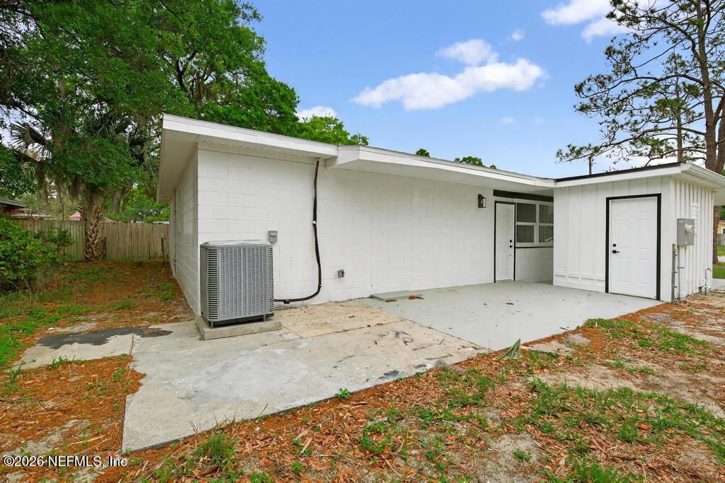 2934 Stonehurst Road West Jacksonville, FL 32277 - Photo 54 of 57 back patio