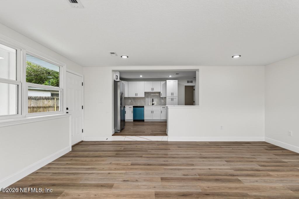 2934 Stonehurst Road West Jacksonville, FL 32277 - Photo 9 of 57 livingroom
