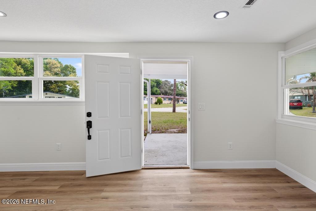 2934 Stonehurst Road West Jacksonville, FL 32277 - Photo 10 of 57 entrance