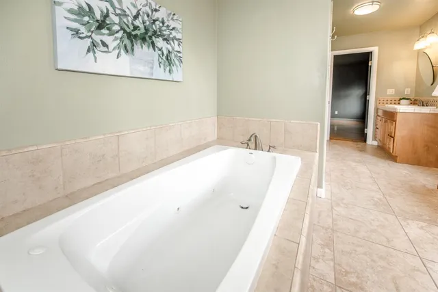 $825,000 | 10 Palm Avenue, Woodland, CA 95695