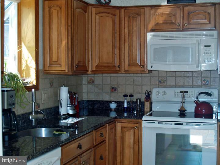 47 Hawthorne Road Sicklerville, NJ 08081 - Photo 9 of 20 Gallery Image 9