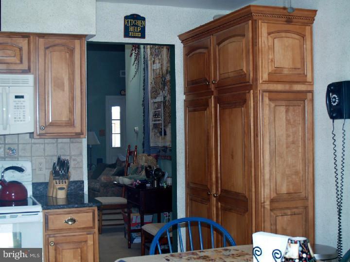 47 Hawthorne Road Sicklerville, NJ 08081 - Photo 10 of 20 Gallery Image 10