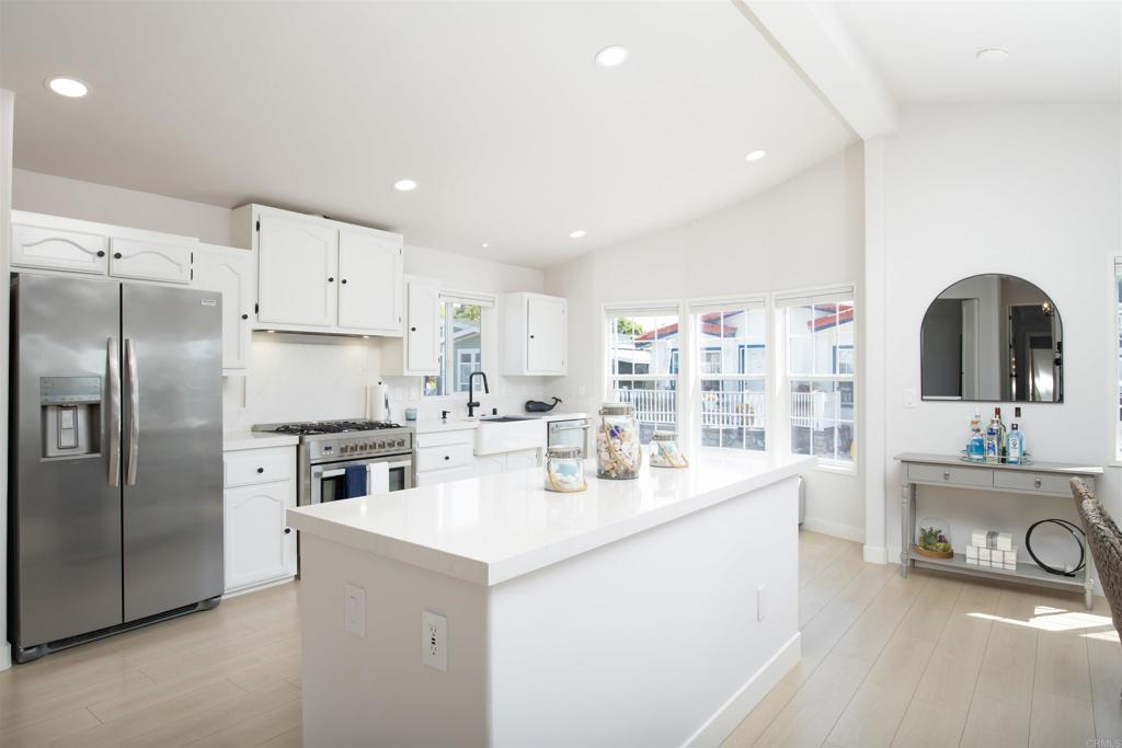6503 Friendly Place Carlsbad, CA 92011 - Photo 11 of 33