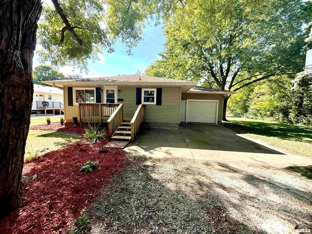 $169,000 | 139 North Vail Street, Geneseo, IL 61254
