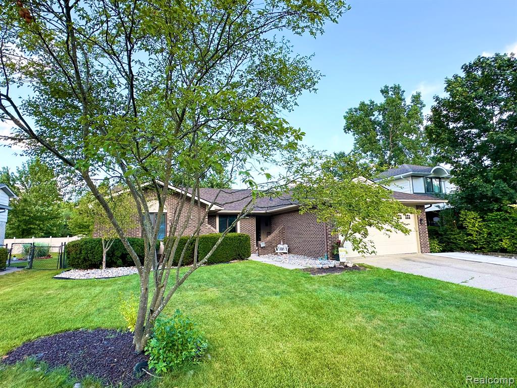 6700 Woonsocket Street Canton, MI 48187 - Photo 2 of 26