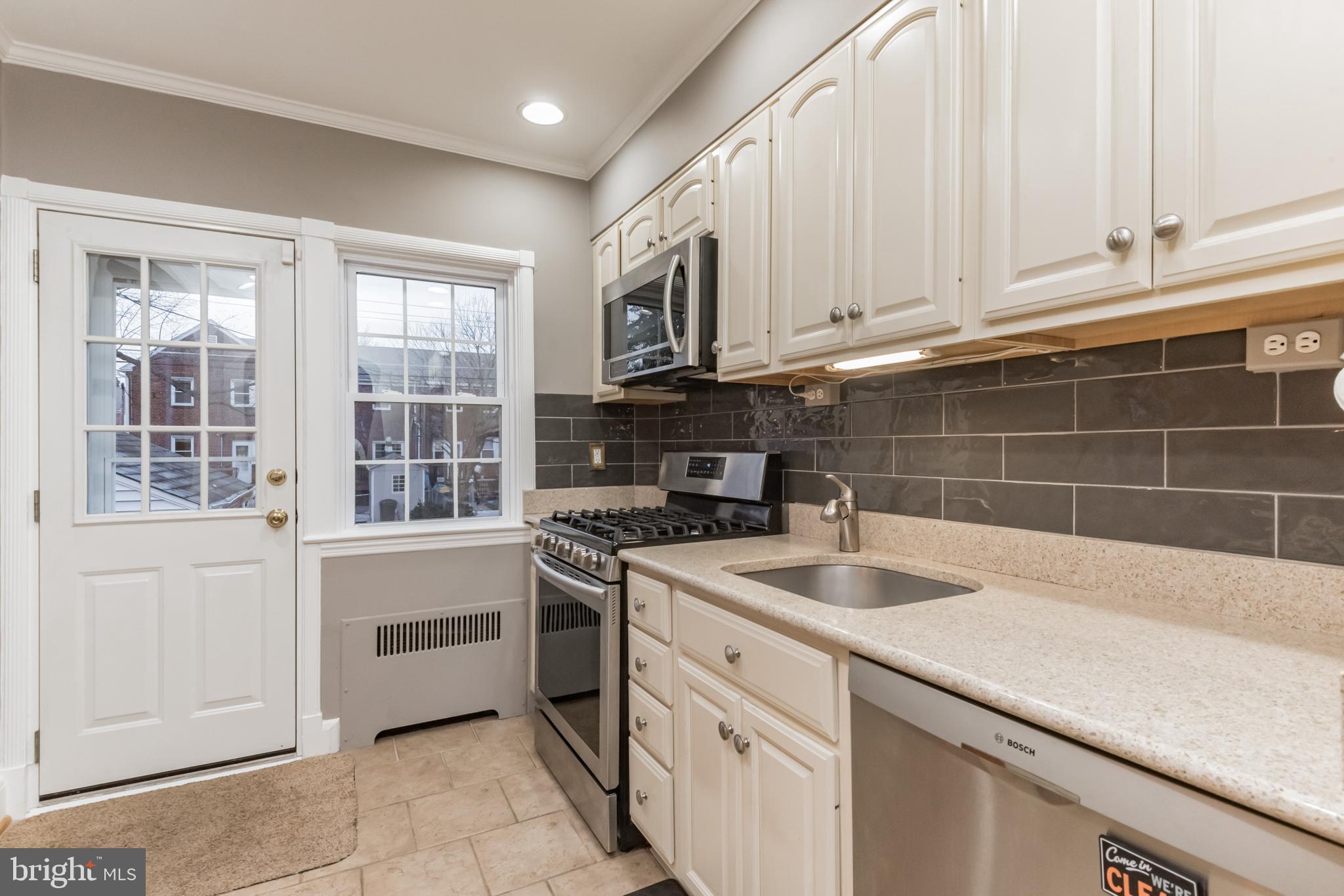 44 Dunkirk Road Baltimore, MD 21212 - Photo 14 of 33