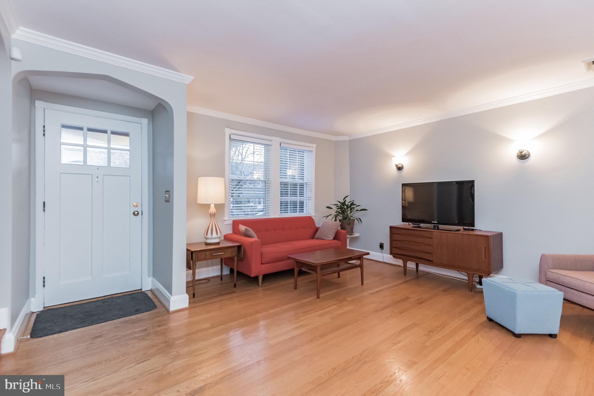 44 Dunkirk Road Baltimore, MD 21212 - Photo 6 of 33