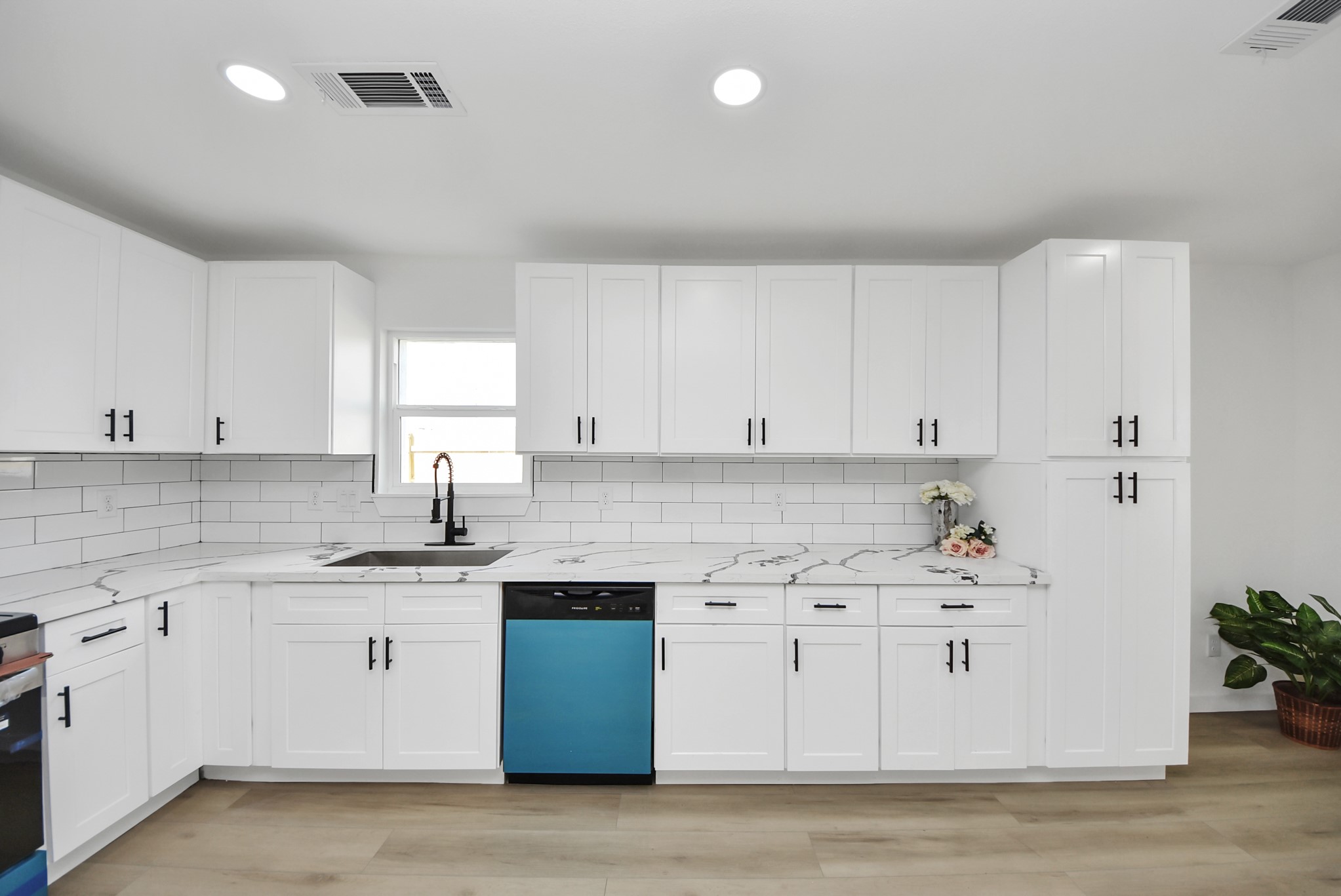 2701 Mustang Road Alvin, TX 77511 - Photo 12 of 45