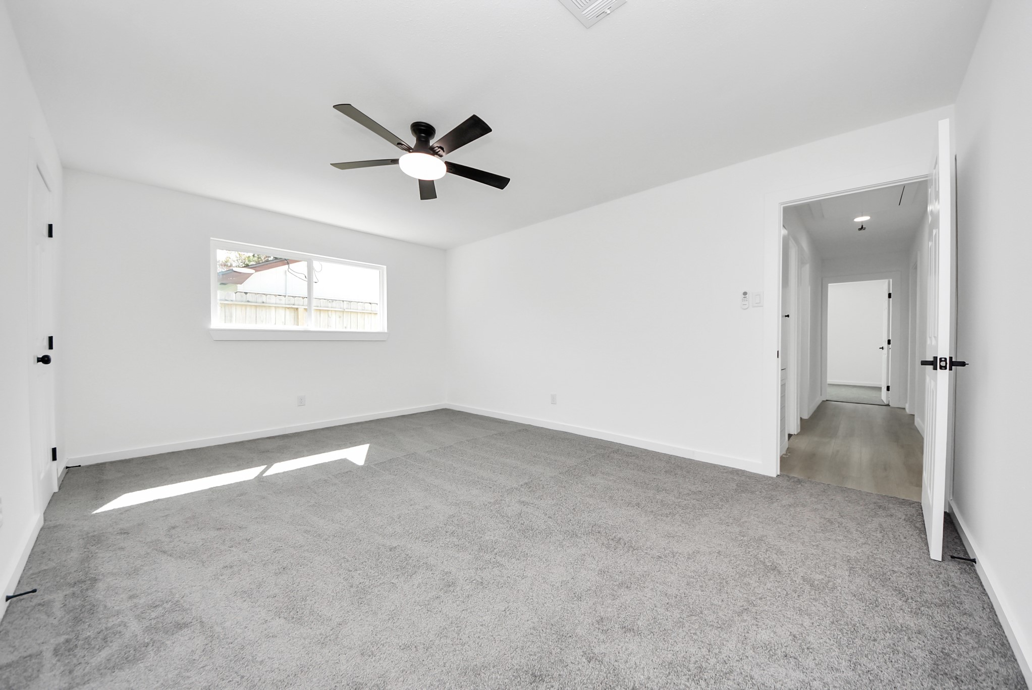 2701 Mustang Road Alvin, TX 77511 - Photo 21 of 45 a view of an empty room