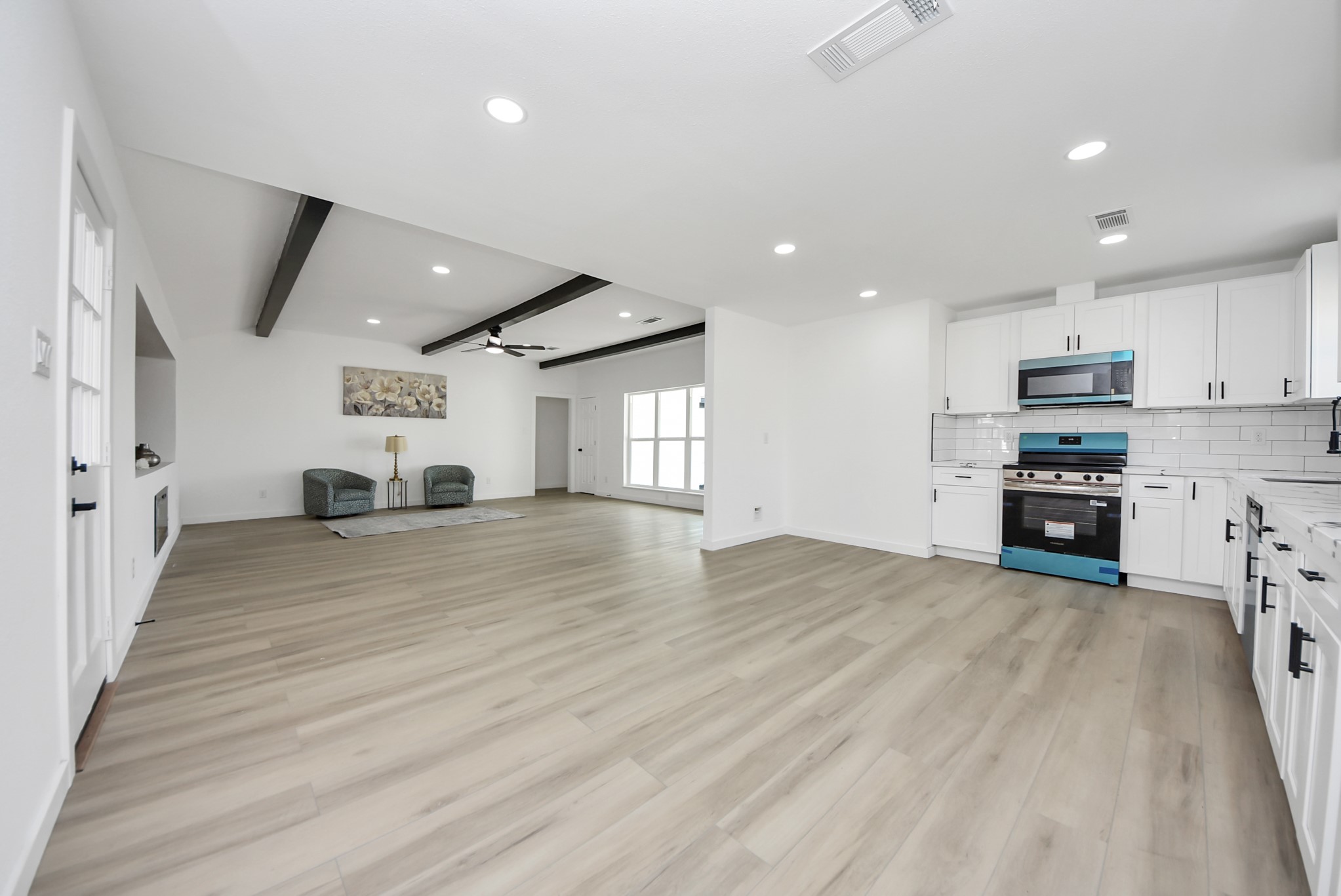 2701 Mustang Road Alvin, TX 77511 - Photo 4 of 45