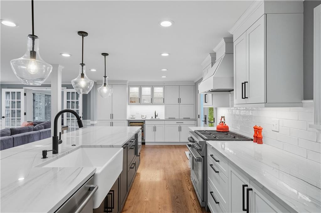 933 Old Hickory Road Pittsburgh, PA 15243 - Photo 12 of 50 Gallery Image 12
