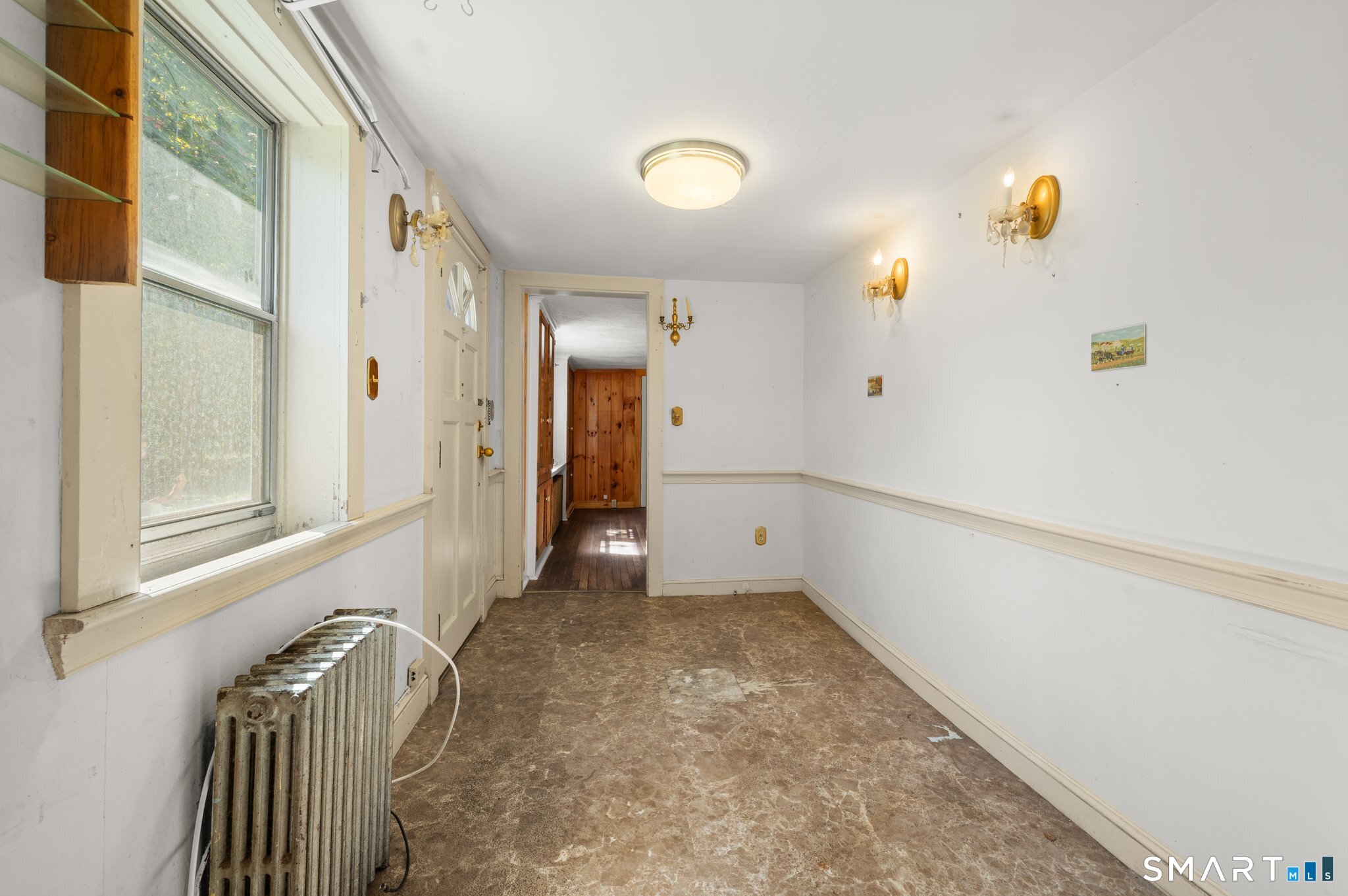 61 Joshuatown Road Lyme, CT 06371 - Photo 30 of 40 Front entry hallway