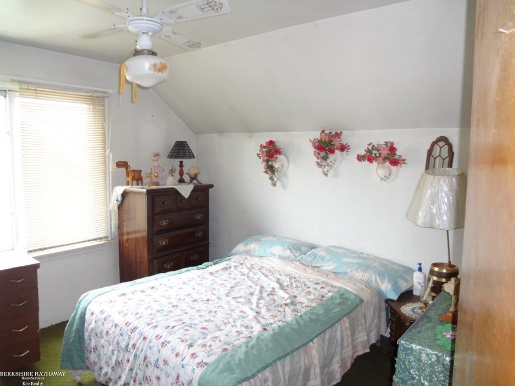 64 Devonshire Road Pleasant Ridge, MI 48069 - Photo 12 of 22 31378670-11.JPG