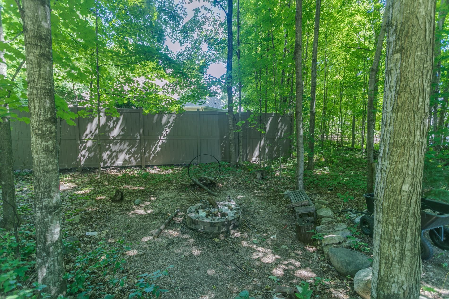 1387 Radcliff Road Neenah, WI 54956 - Photo 50 of 65