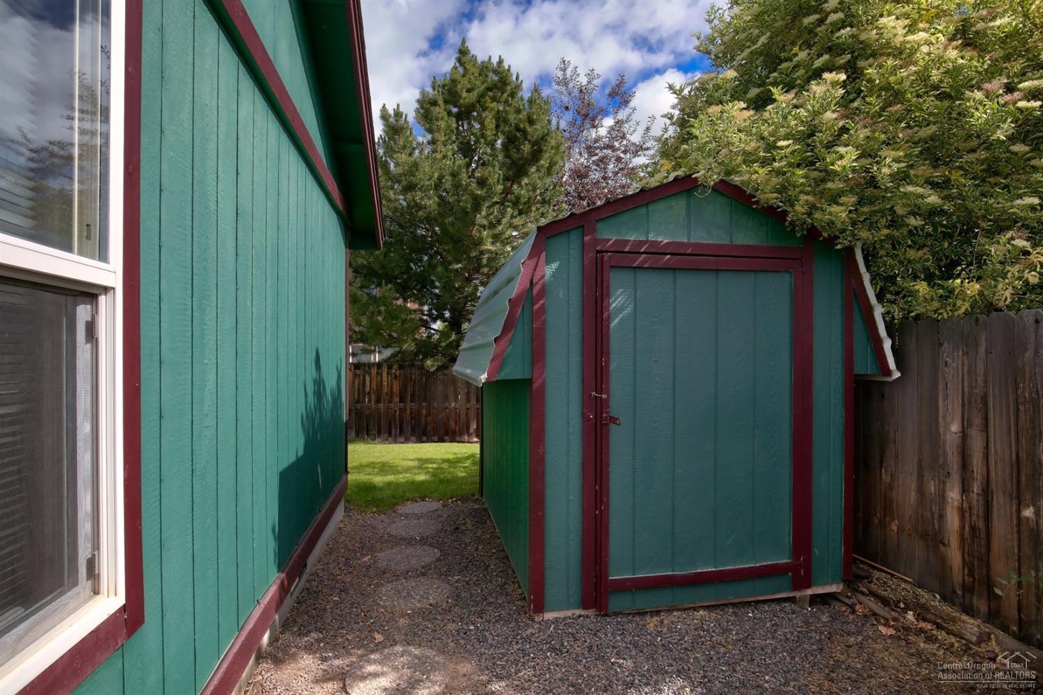 3032 Northeast Raleigh Court Bend, OR 97701 - Photo 17 of 21 Additional Photo