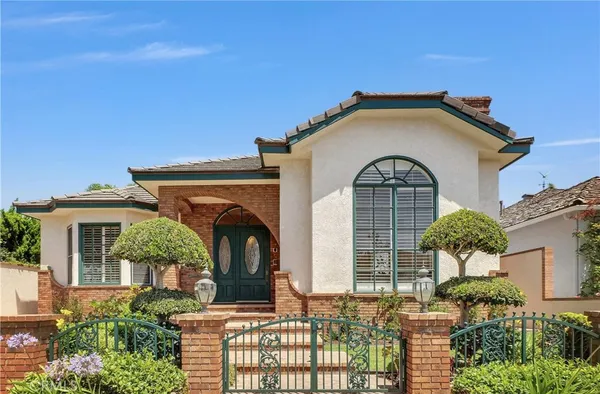 $2,450,000 | 236 Belmont Avenue, Long Beach, CA 90803
